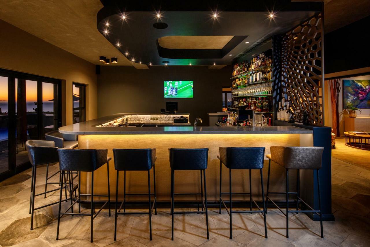 Sky Villa Boutique Hotel By Raw Africa Collection Plettenberg Bay Εξωτερικό φωτογραφία The bar at the 101 Sky Lounge