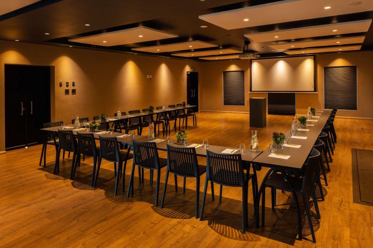 Sky Villa Boutique Hotel By Raw Africa Collection Plettenberg Bay Εξωτερικό φωτογραφία Meeting room