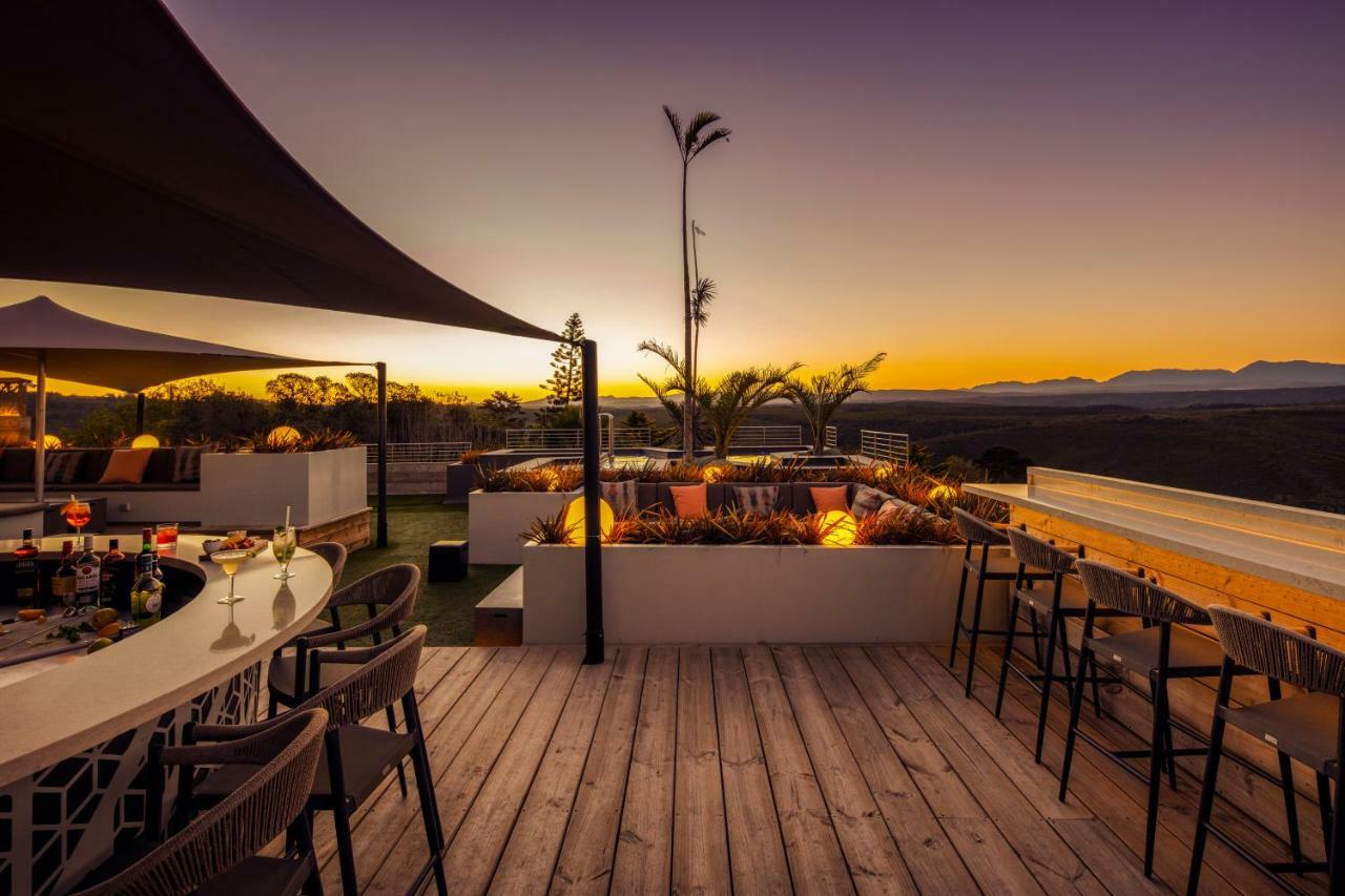 Sky Villa Boutique Hotel By Raw Africa Collection Plettenberg Bay Εξωτερικό φωτογραφία The rooftop bar at the Hotel